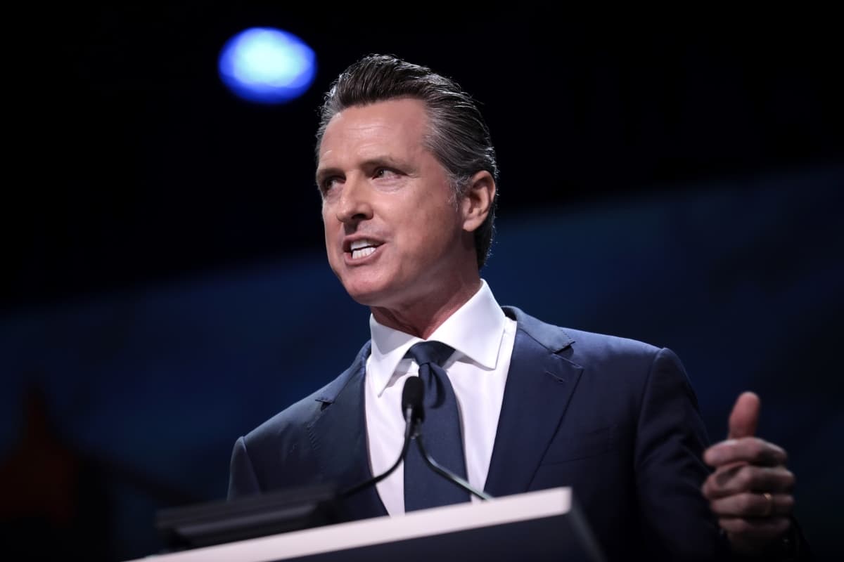 Dems in California DECIDE to House Male Offenders with Females... 😲 (What Does This Mean?!?)