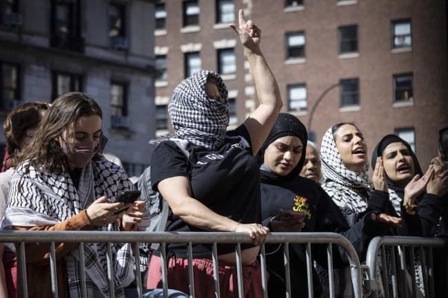 📚 CHAOS IN COLUMBIA: TERRORISTS TAKE OVER LIBRARY, SPREADING RAMPANT ANTI-SEMITISM... (Where's the Outrage?)