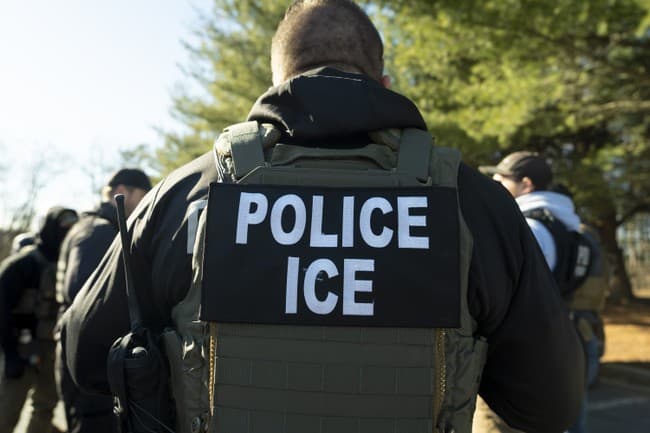 ICE STRIKES BACK! 🚨 200+ CRIMINAL ILLEGAL ALIENS ARRESTED in VIRGINIA – A WIN for AMERICAN SAFETY!