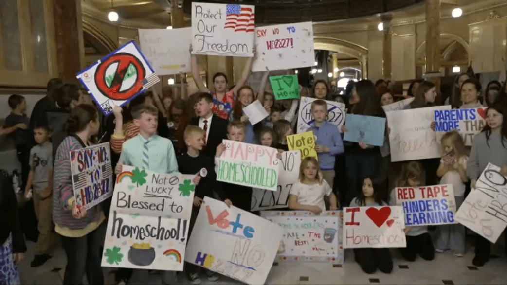 ILLINOIS HOMESCHOOLERS RISE UP! 🚨 Protesting the NEW Education BILL at the Capitol... (Fighting for FAMILY VALUES!)