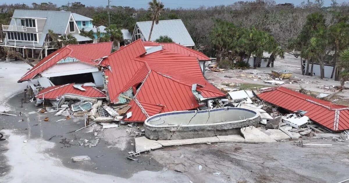 FEMA BUSTS THREE SUPERVISORS... OVER BIASED ORDER TO IGNORE HOMES WITH TRUMP SIGNS🏡! (Conservative Rights Under Fire!)