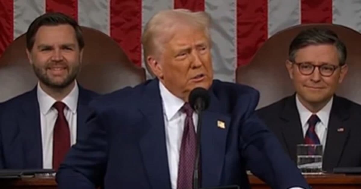 🔥 Trump SLAMS Democrats as 'Horrible People': ‘Absolutely Nothing I Can Do to Make Them Happy’ (VOTE RED!)