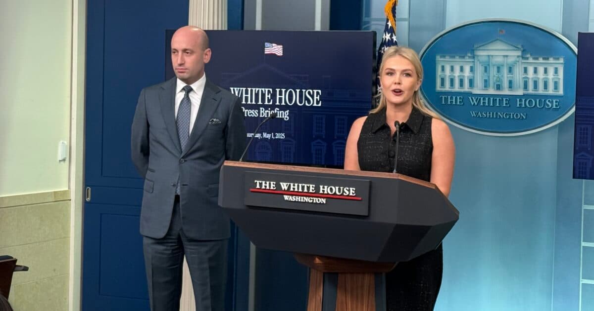 📰 LIVE NOW: Stephen Miller SPILLS TEA at the White House Briefing! ☕️