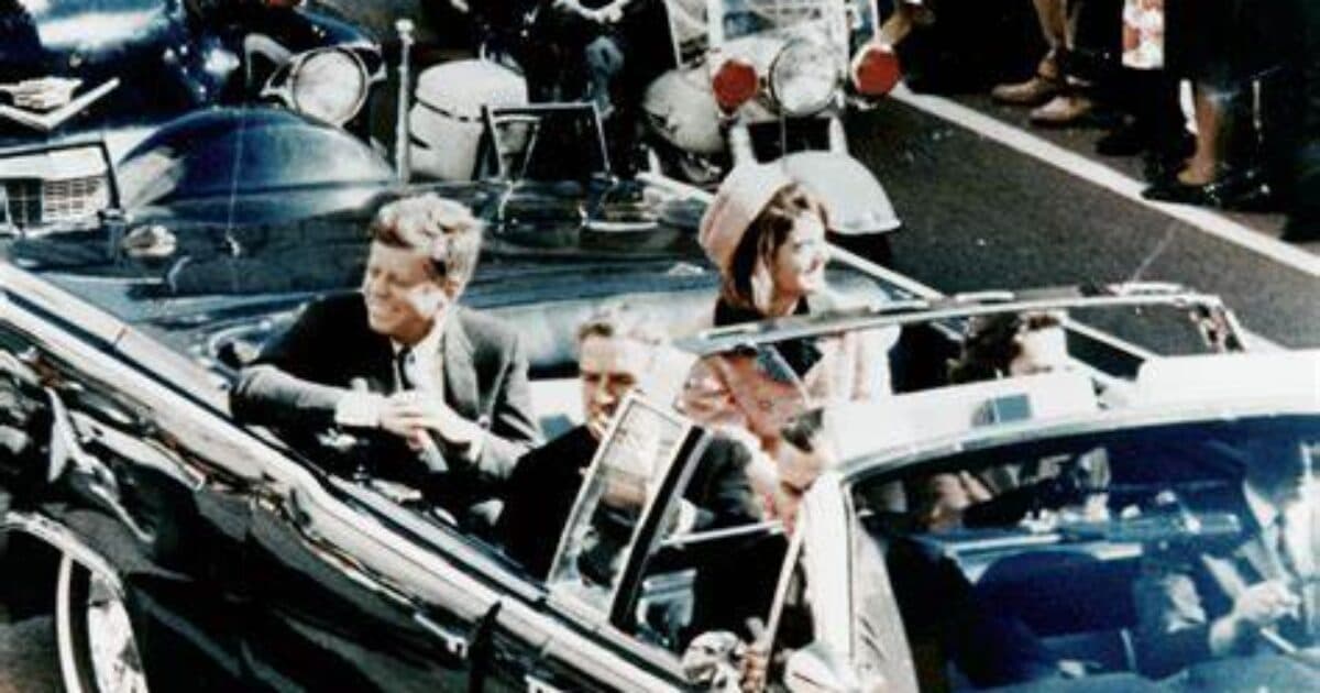 🚨 BREAKING: 80,000 PAGES of JFK ASSASSINATION FILES FINALLY RELEASED... Right on President Trump's PROMISE! (What are they hiding?!?)