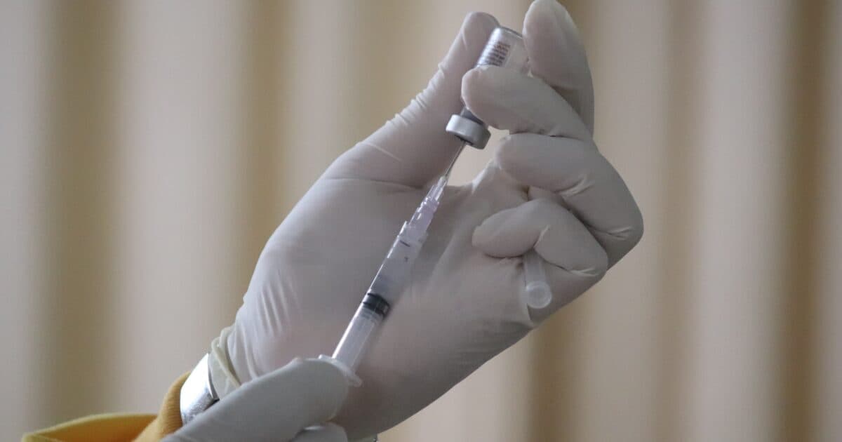 BREAKING: New COVID VACCINE APPROVED — But RFK Jr. STANDS UP Against It! 🤔💉